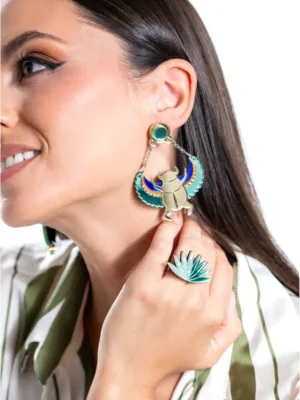 Anillo Dalia verde + Pendientes Escarabajo